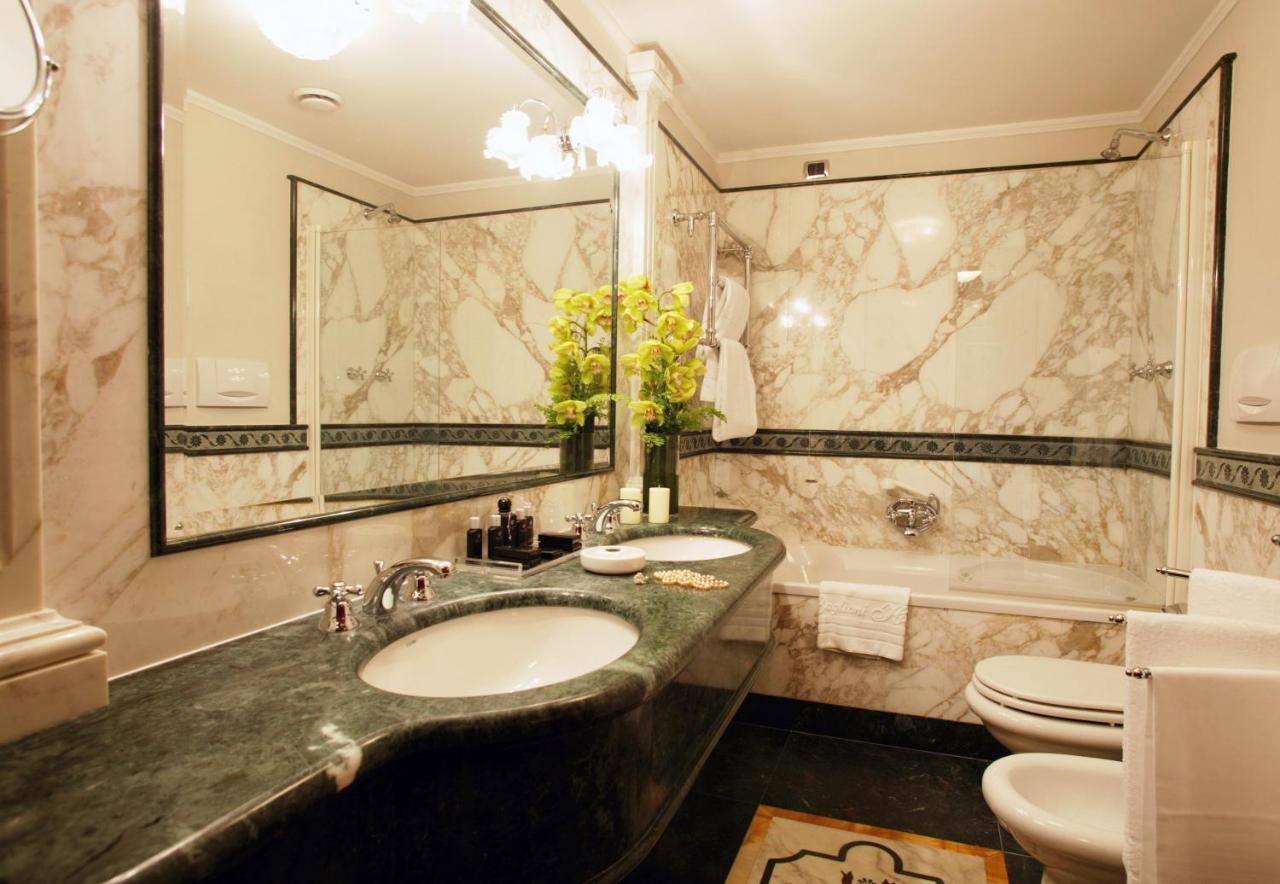 Junior Suite Lagoon View