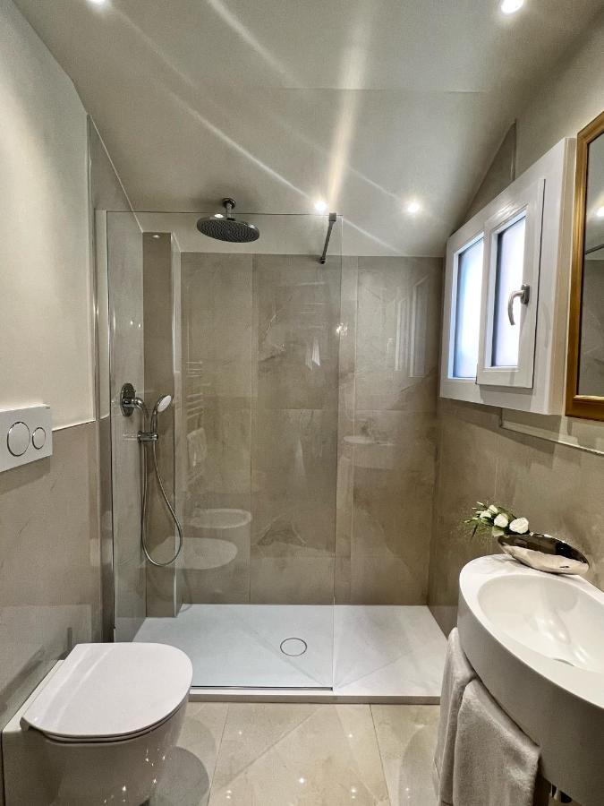 Junior Suite with Canal View