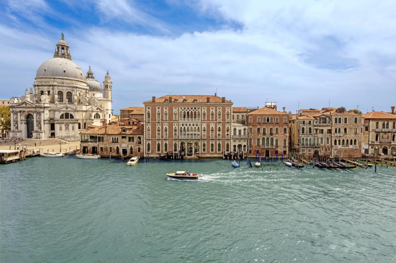 Landmark, Larger Guest room with Canal View,  1 King or 2 Twin/Single Bed(s)