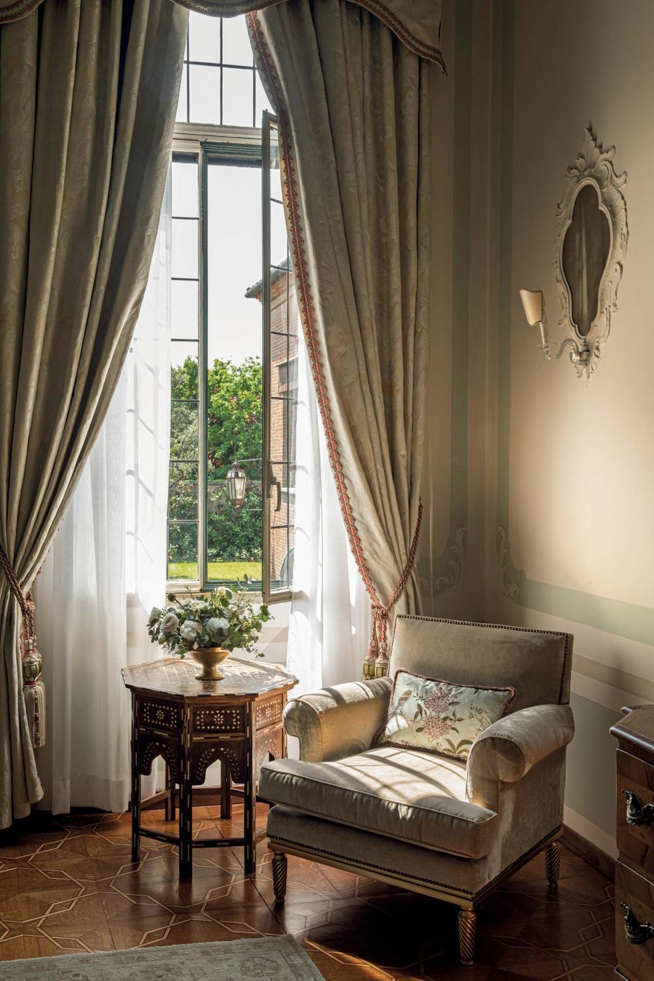 Signature Suite Historical Landmark View Dogaressa