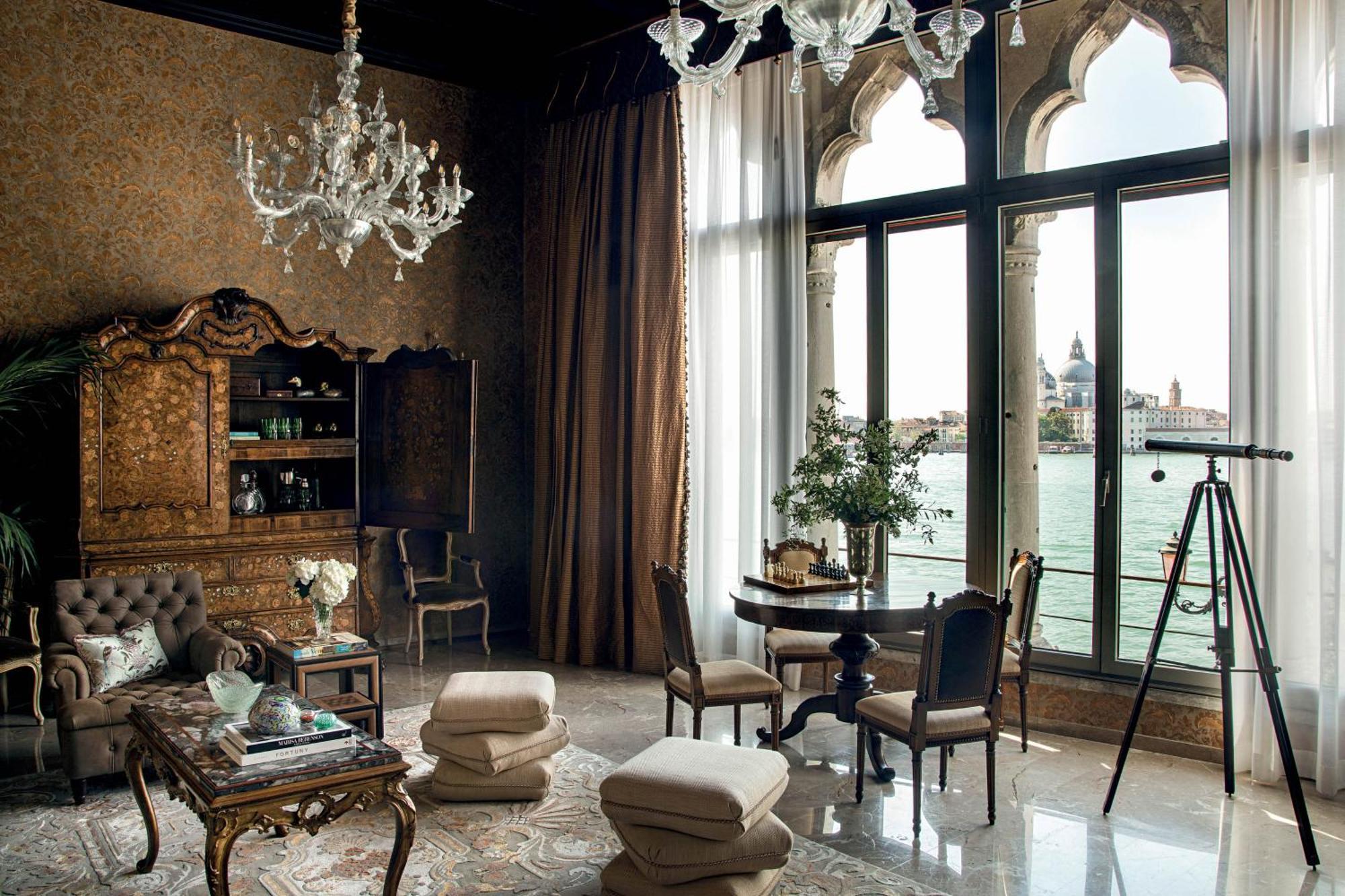 Signature Suite Historical Landmark View Dogaressa
