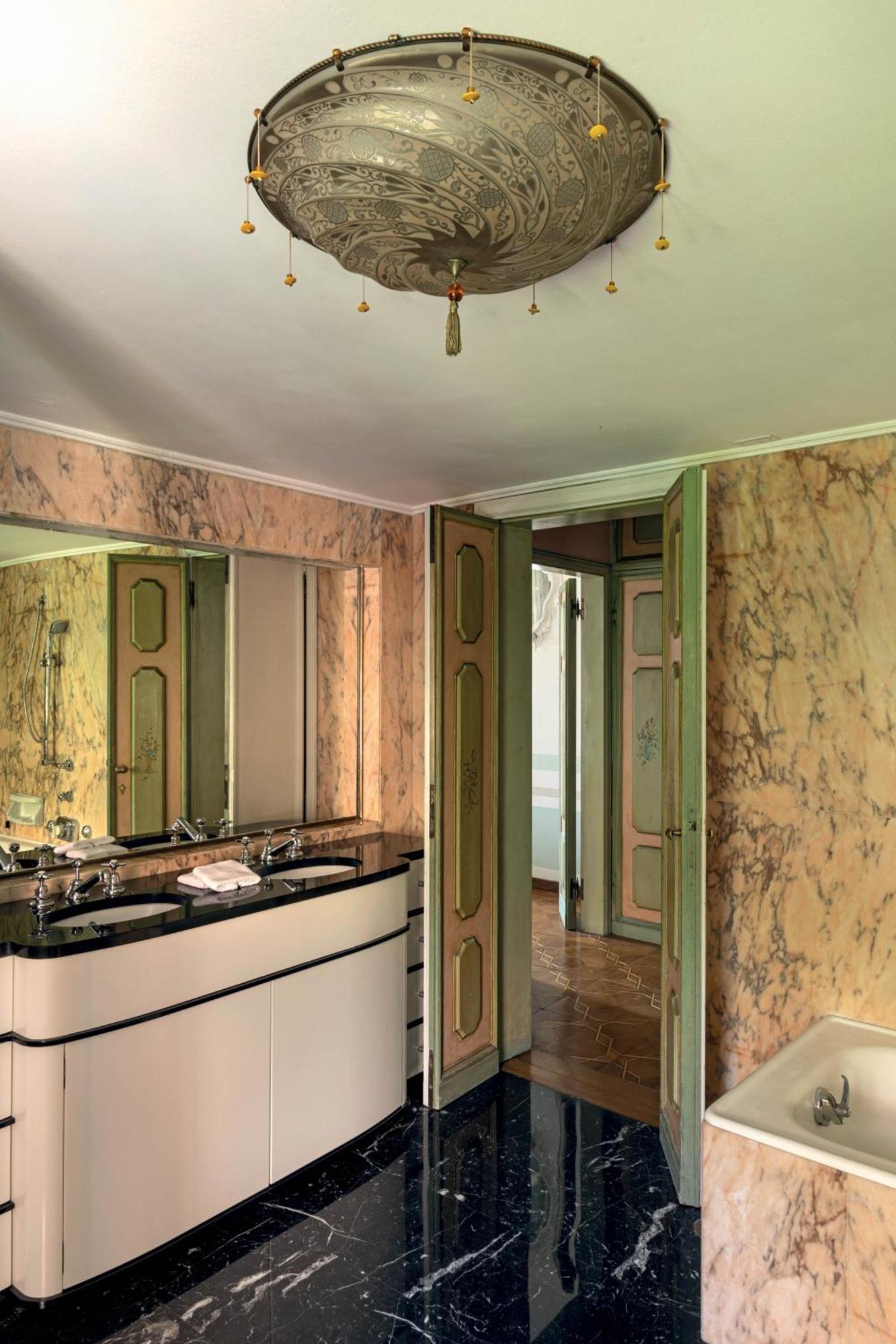 Signature Suite Historical Landmark View Dogaressa