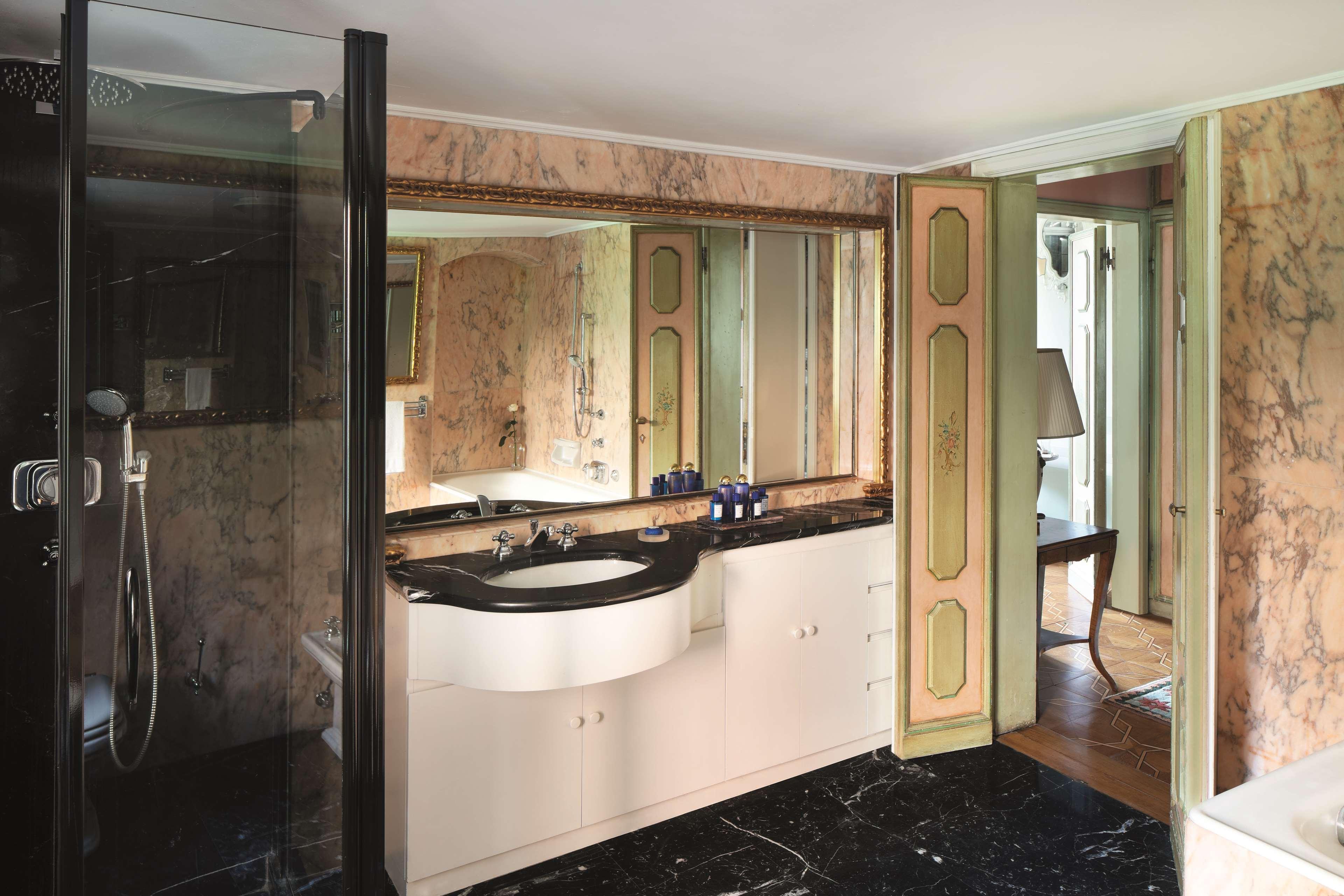 Signature Suite Historical Landmark View Dogaressa