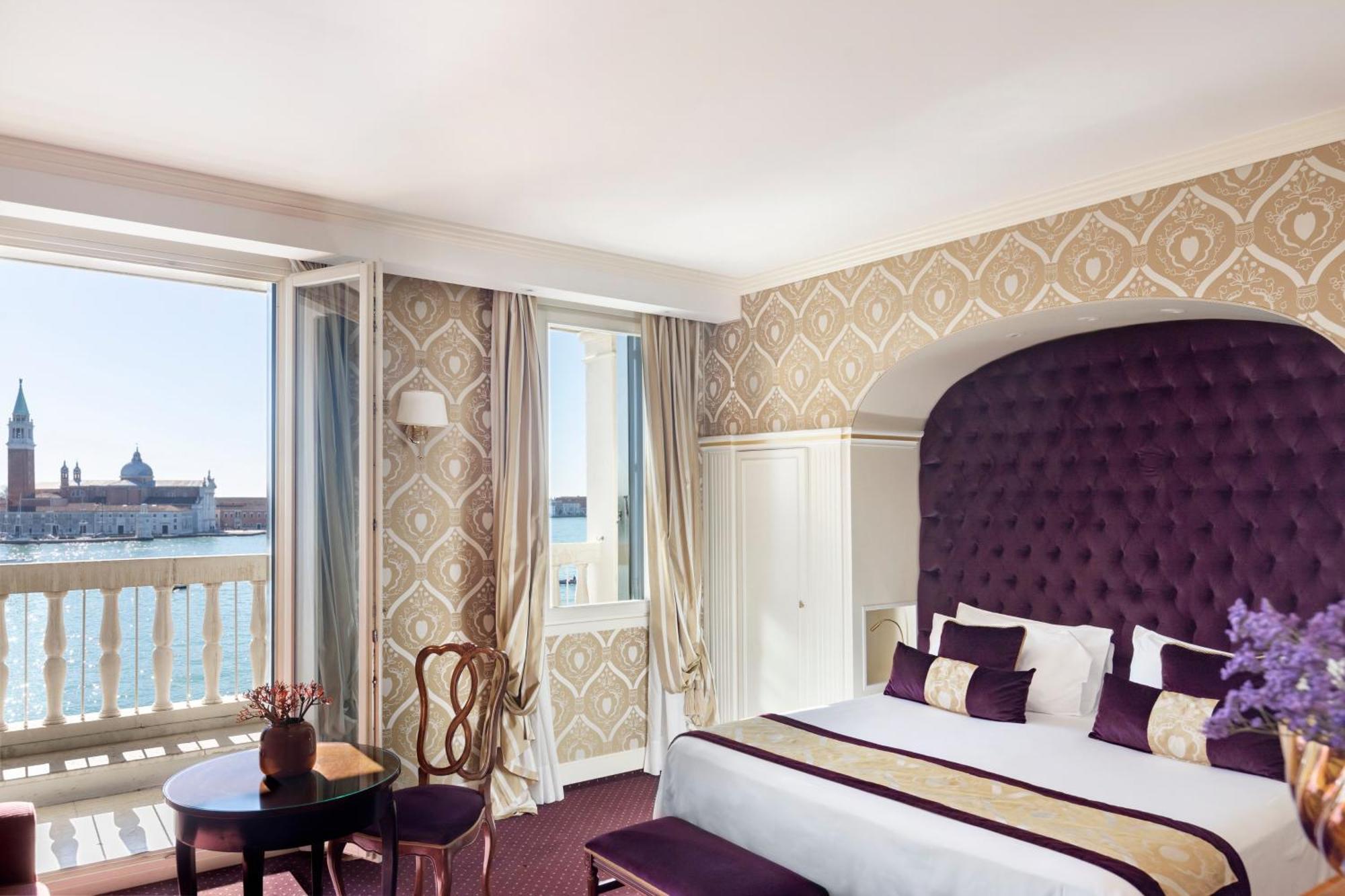 Junior Suite Lagoon View Terrace