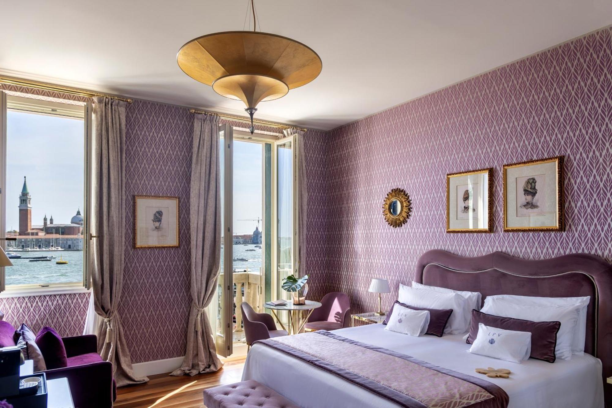 Deluxe Double or Twin Room Lagoon View Balcony