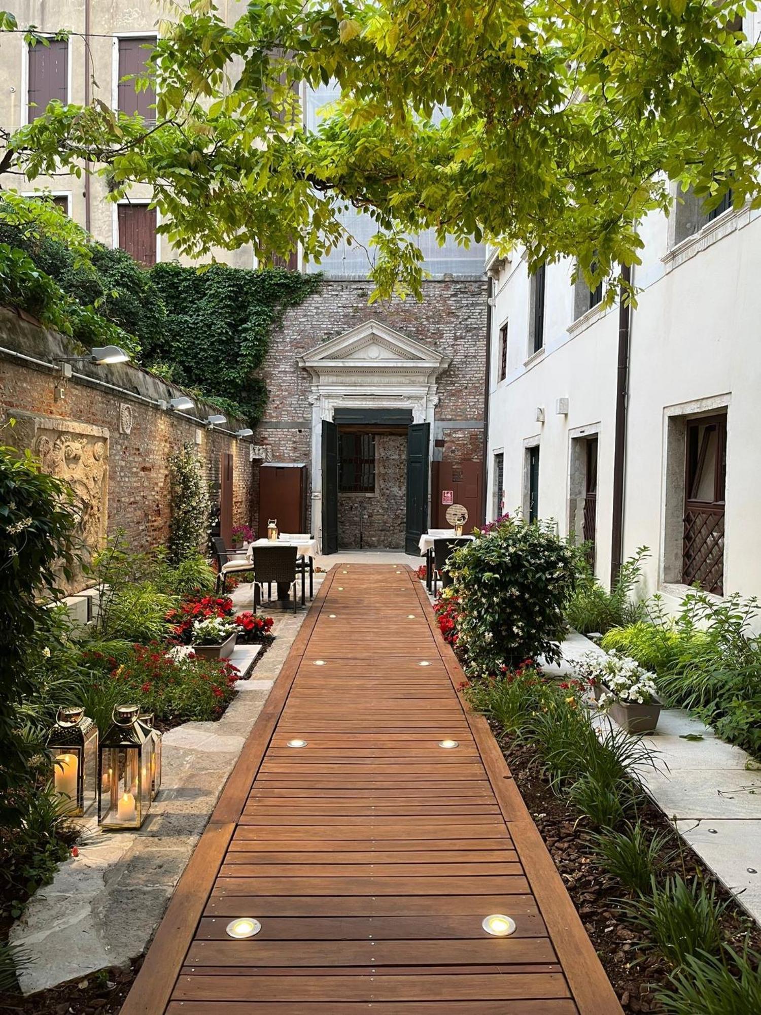 Suite Garden View