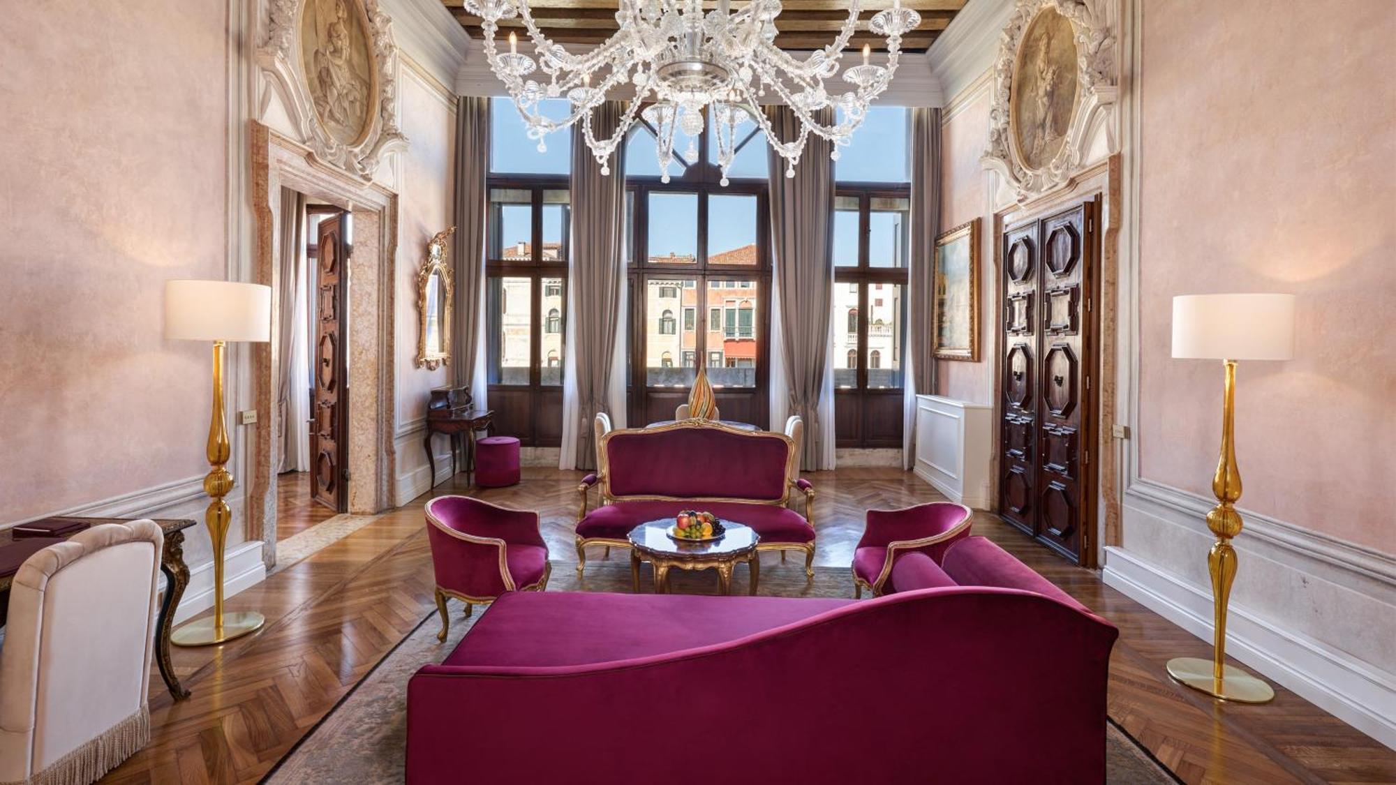 Signature Suite Grand Canal View Mozart