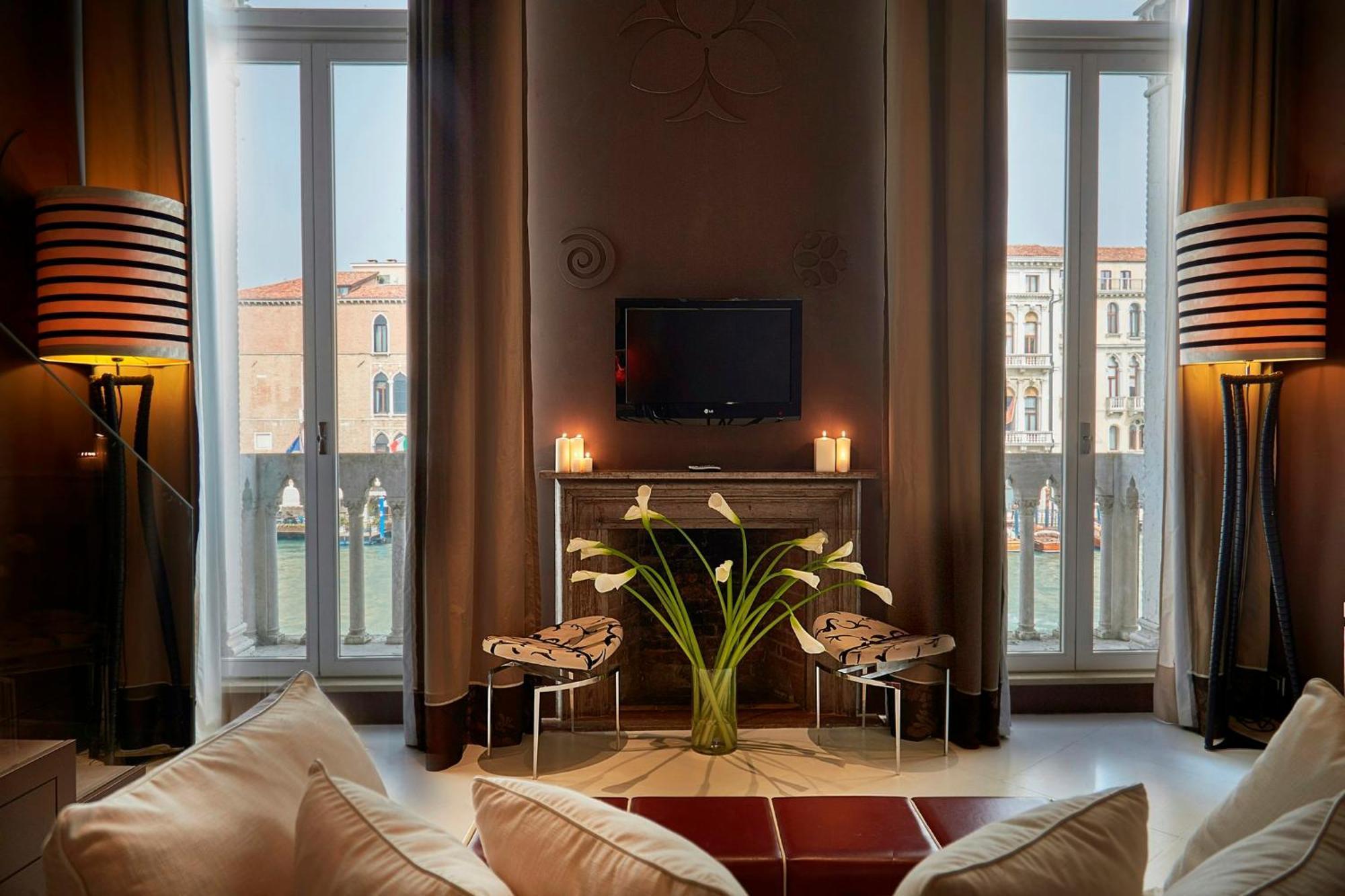 Grand Canal View Two Floor Suite