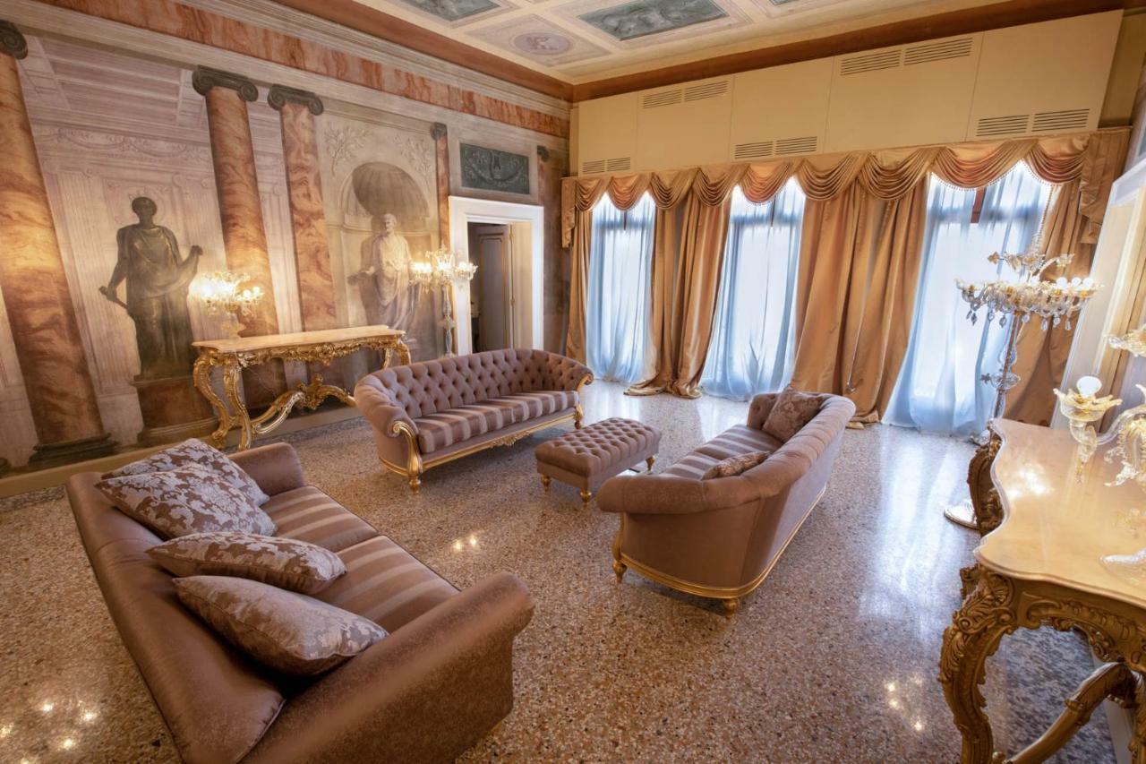 Presidential Suite with Canal View